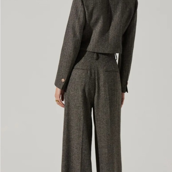 ASTR the Label Milani Wide Leg Pants - Picture 2 of 4